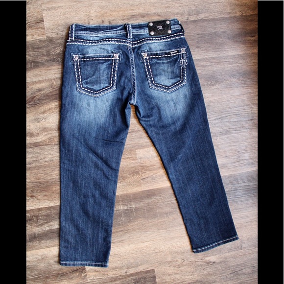 Miss Me Boyfriend Capris - Picture 3 of 9